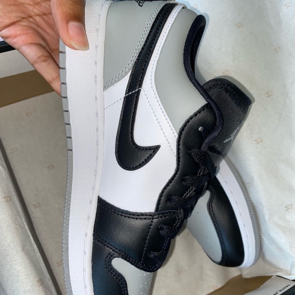 DS JORDAN 1 LOW “SHADOWTOE” SIZE 6.5Y/8W - Picture 2 of 4